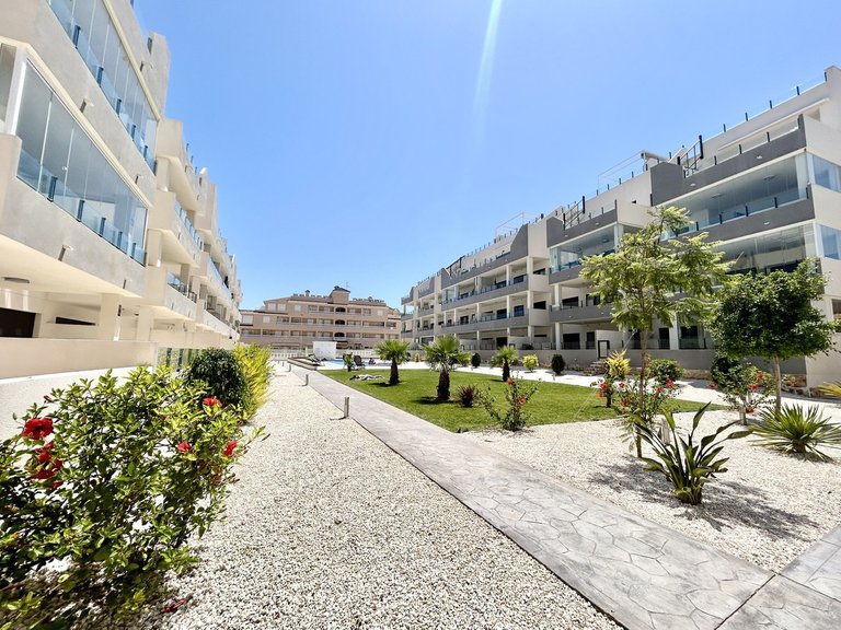 Apartment for Sale in Los Dolses, Alicante 40