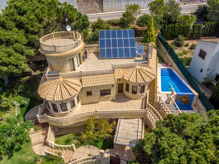 Villa for Sale in Campoamor, Alicante 3