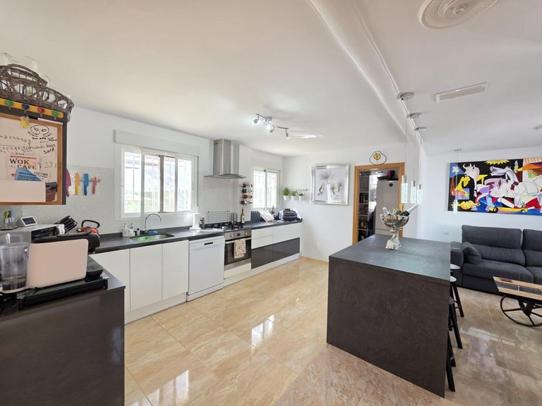 Villa for Sale in Pinoso, Alicante 5