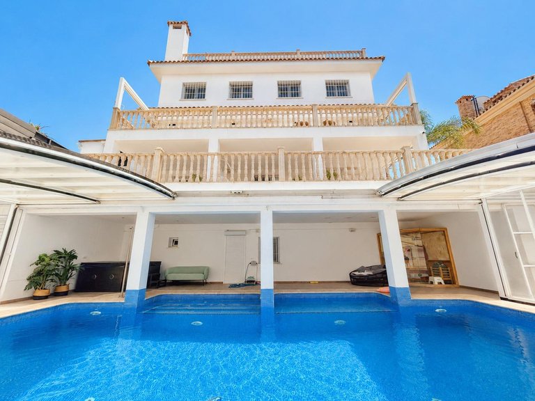 Villa for Sale in Campoamor, Alicante 30