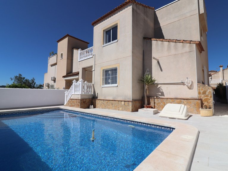 Villa for Sale in San Miguel De Salinas, Alicante 32