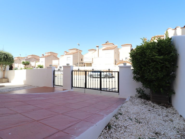 Villa for Sale in San Miguel De Salinas, Alicante 38