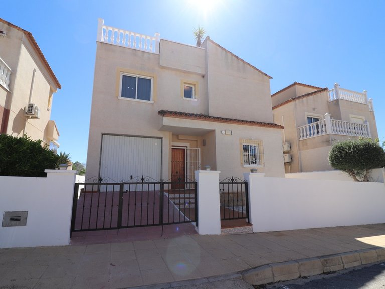 Villa for Sale in San Miguel De Salinas, Alicante 41
