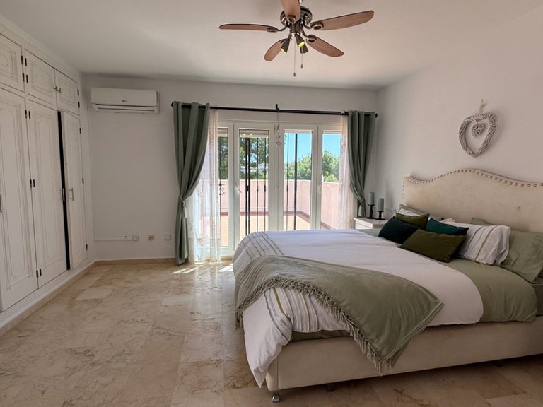 Villa for Sale in Las Ramblas, Alicante 23
