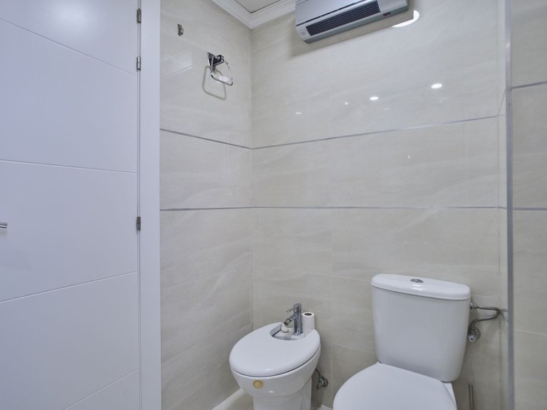 Apartment for Sale in Alicante, Alicante 8
