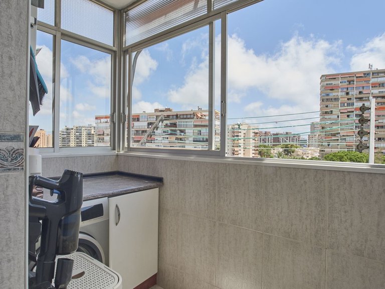 Apartment for Sale in Alicante, Alicante 33