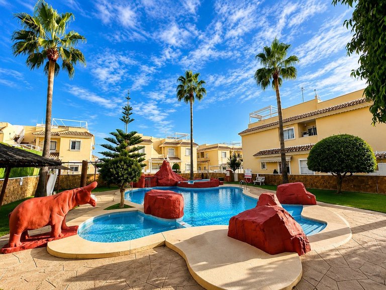Villa for Sale in Villamartin, Alicante 1