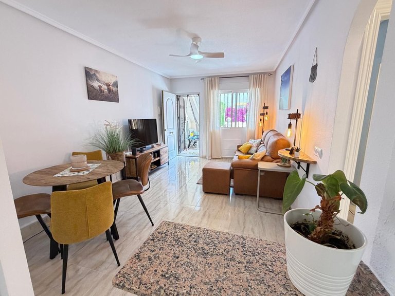 Villa for Sale in Villamartin, Alicante 6