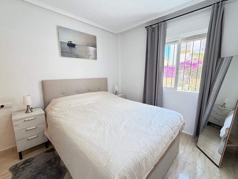 Villa for Sale in Villamartin, Alicante 8