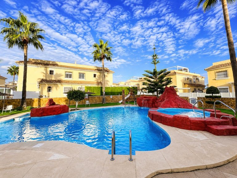 Villa for Sale in Villamartin, Alicante 13