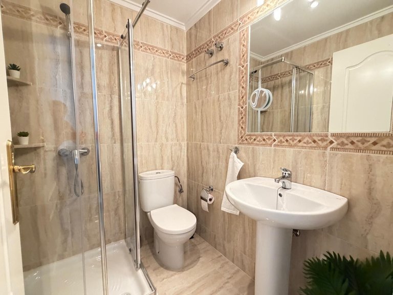 Villa for Sale in Villamartin, Alicante 20