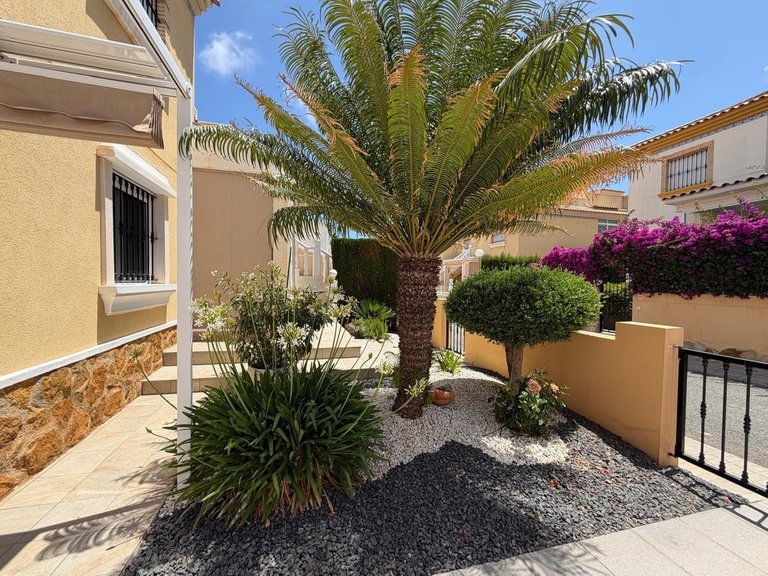 Villa for Sale in Villamartin, Alicante 21