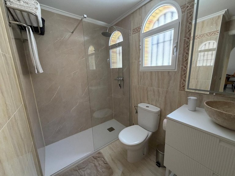 Villa for Sale in Villamartin, Alicante 25