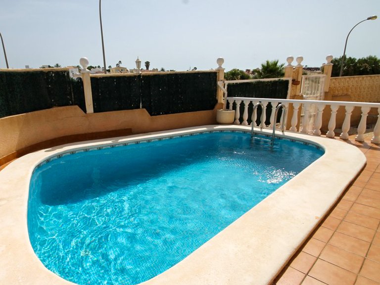 Villa for Sale in Villamartin, Alicante 3
