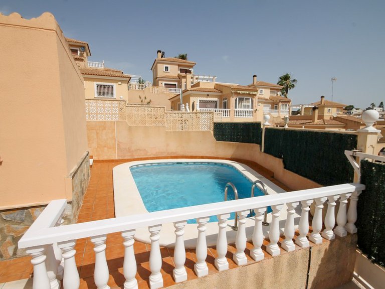 Villa for Sale in Villamartin, Alicante 21