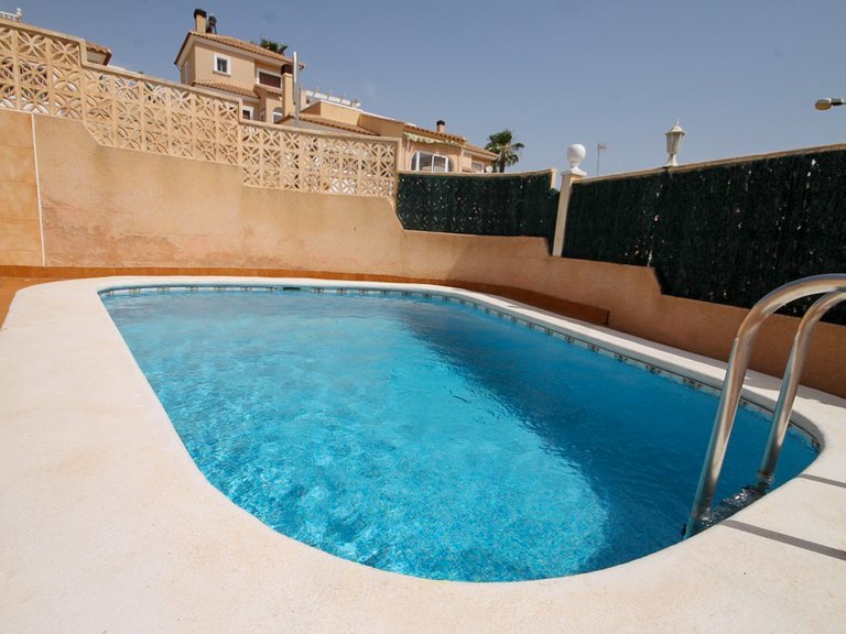 Villa for Sale in Villamartin, Alicante 22