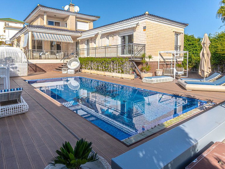 Villa for Sale in Torrevieja, Alicante 3