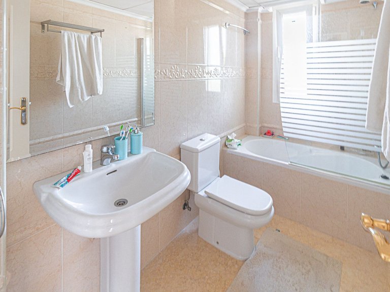Villa for Sale in Torrevieja, Alicante 40