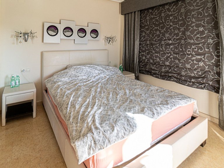 Villa for Sale in Torrevieja, Alicante 42