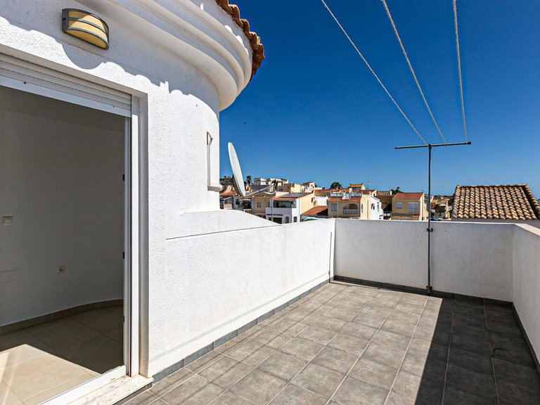 Villa for Sale in San Fulgencio, Alicante 44