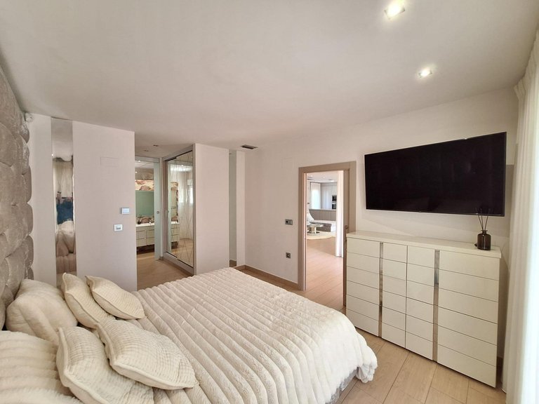 Villa for Sale in Torrevieja, Alicante 11