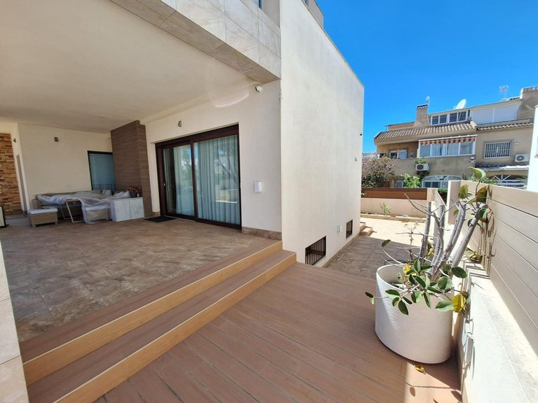 Villa for Sale in Torrevieja, Alicante 46