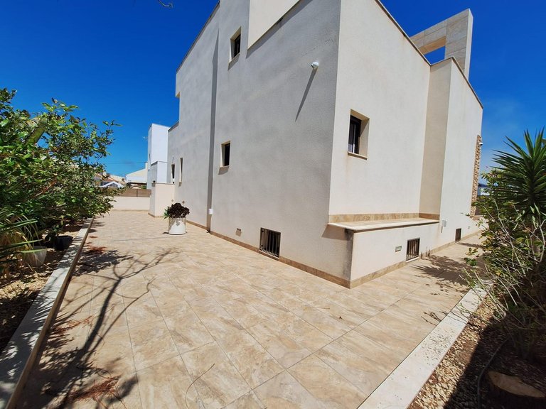 Villa for Sale in Torrevieja, Alicante 47