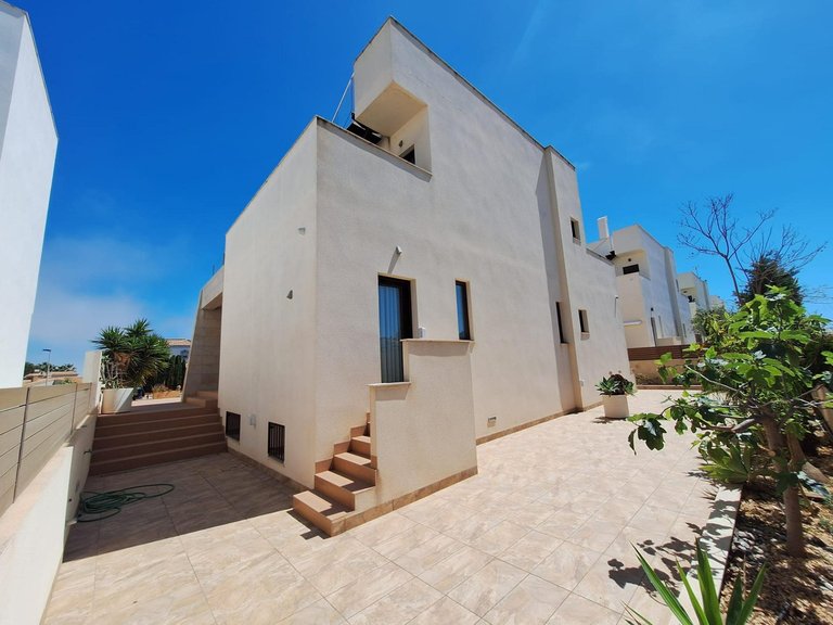 Villa for Sale in Torrevieja, Alicante 48