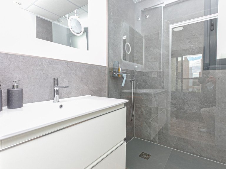 Villa for Sale in Los Montesinos, Alicante 41