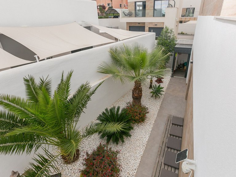 Villa for Sale in Los Montesinos, Alicante 45