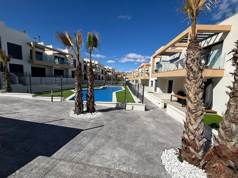 Apartment for Sale in Villamartin, Alicante 27