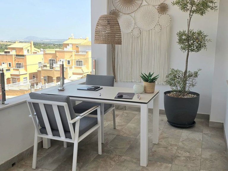 Apartment for Sale in Los Altos, Alicante 5