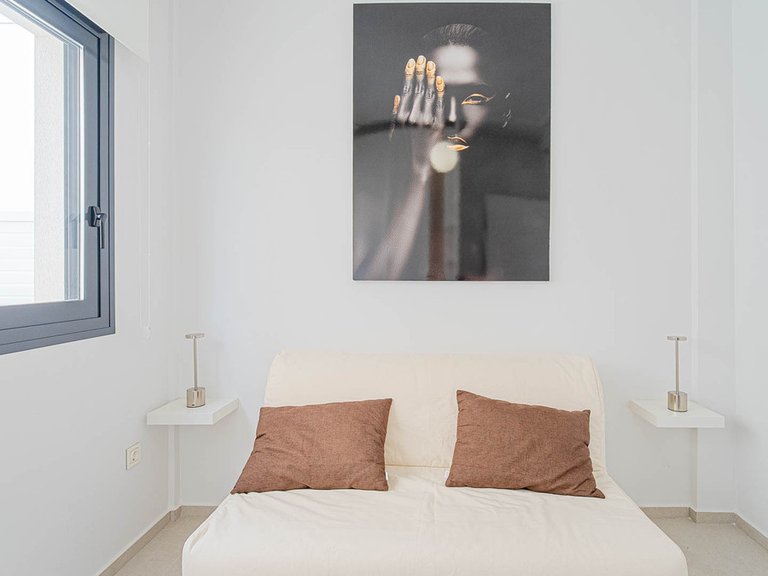 Villa for Sale in Punta Prima, Alicante 32