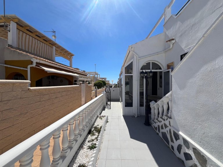 Town House for Sale in Punta Prima, Alicante 18