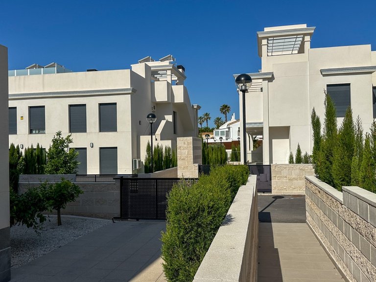 Villa for Sale in Rojales, Alicante 33