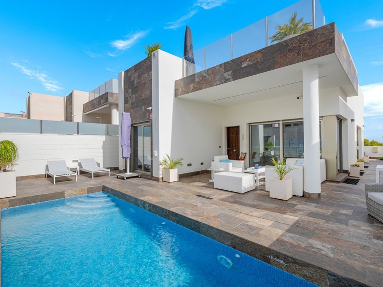 Villa for Sale in Orihuela, Alicante 1