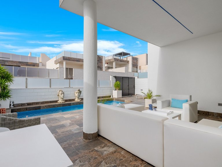 Villa for Sale in Orihuela, Alicante 3