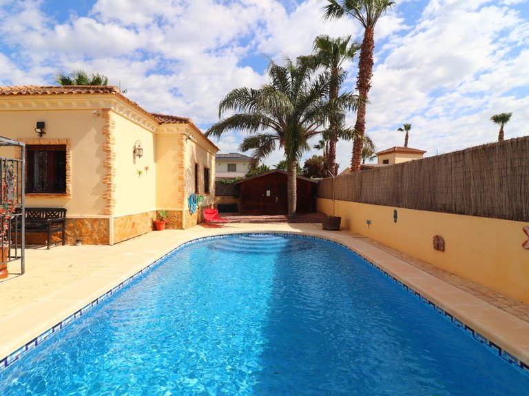 Villa for Sale in Formentera Del Segura, Alicante 30