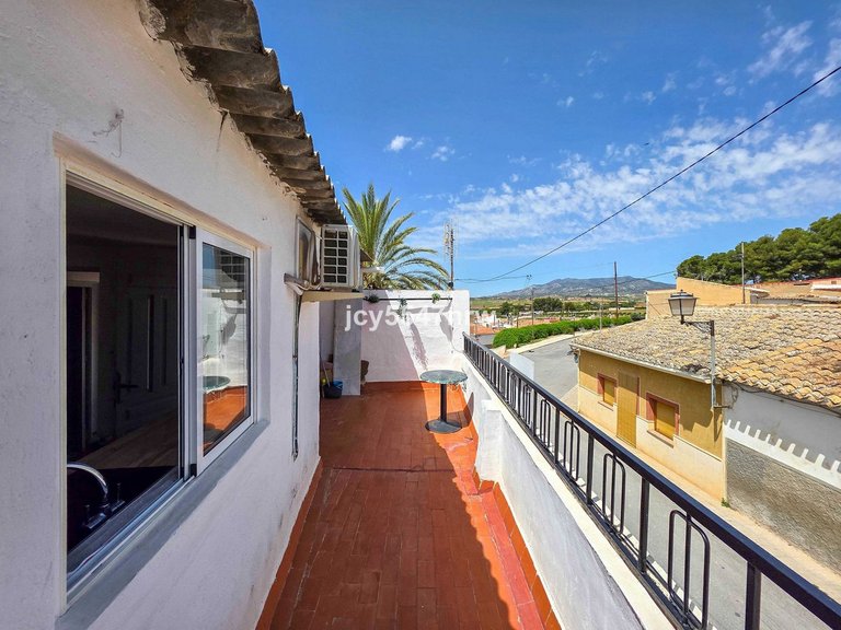 Town House for Sale in Pinoso, Alicante 2