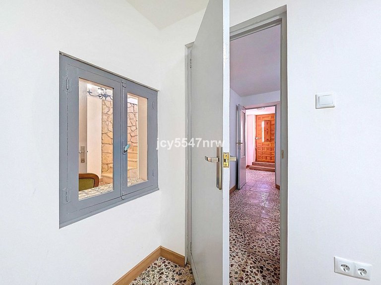 Town House for Sale in Pinoso, Alicante 6