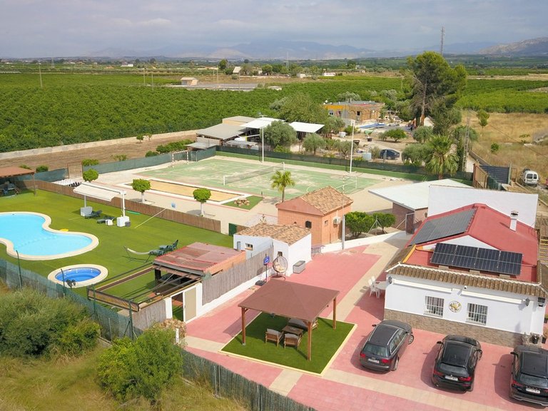 Villa for Sale in Benferri, Alicante 1