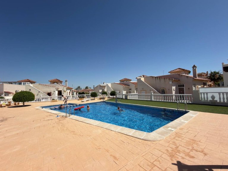 Villa for Sale in Algorfa, Alicante 2