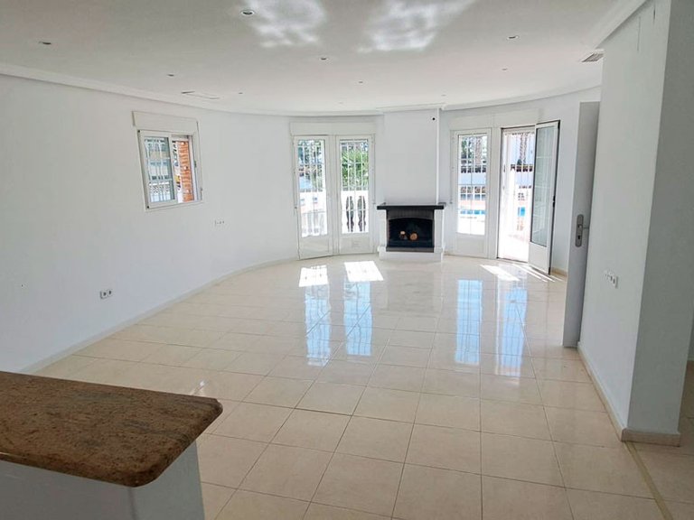 Villa for Sale in Catral, Alicante 5