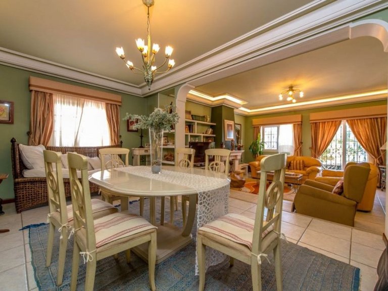 Villa for Sale in Torrevieja, Alicante 13