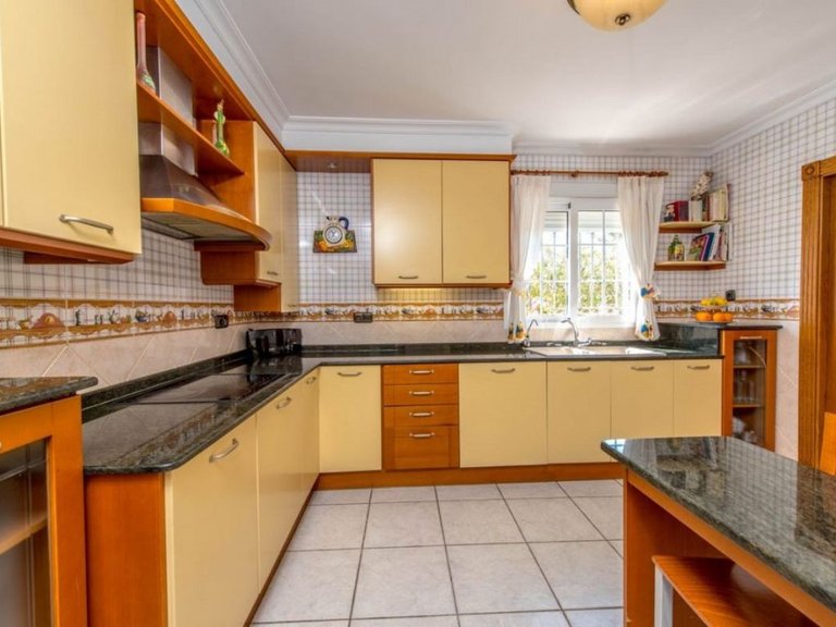 Villa for Sale in Torrevieja, Alicante 14