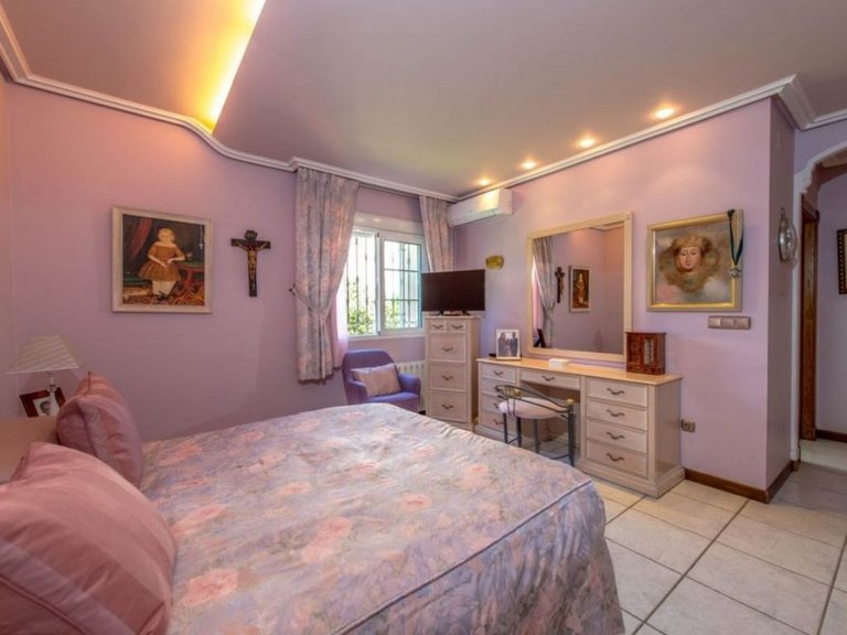 Villa for Sale in Torrevieja, Alicante 21