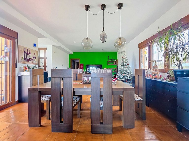 Villa for Sale in Pinoso, Alicante 6