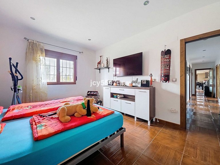 Villa for Sale in Pinoso, Alicante 23