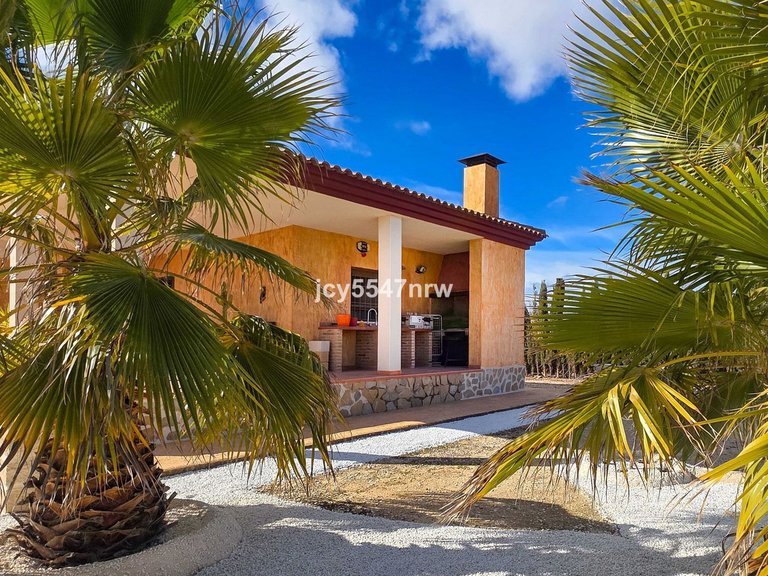 Villa for Sale in Pinoso, Alicante 41