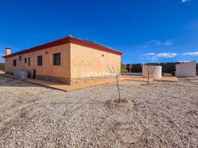 Villa for Sale in Pinoso, Alicante 44